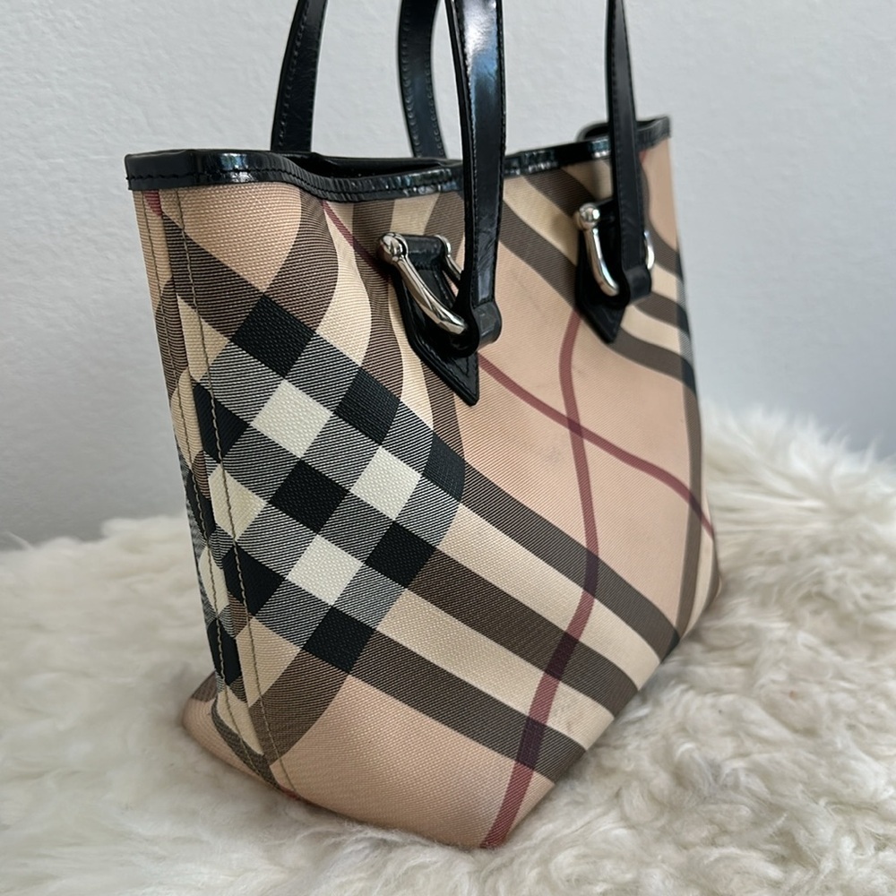 💯 Authentic Burberry Tote Bag🍀 - Picture 8 of 16